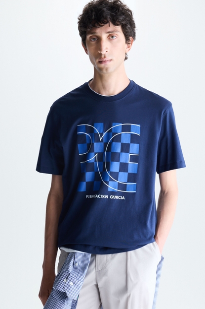 CHECKERBOARD PRINT T-SHIRT