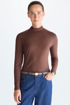 Mock neck stretch-knit fitted t-shirt